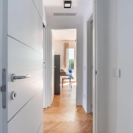 Casa vacanze Aurea 27 - 5 Min Walk To Private Garden